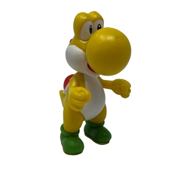 Jakks Super Mario 4" Inch‎ World of Nintendo Series Yellow Yoshi Figure - Picture 1 of 4
